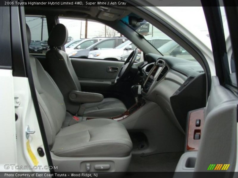 Super White / Ash Gray 2006 Toyota Highlander Hybrid Limited 4WD