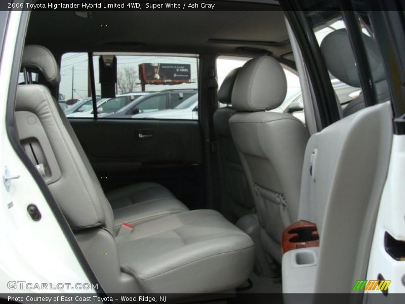Super White / Ash Gray 2006 Toyota Highlander Hybrid Limited 4WD