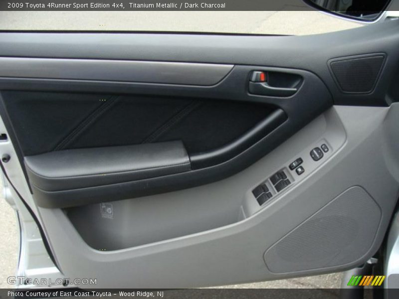 Titanium Metallic / Dark Charcoal 2009 Toyota 4Runner Sport Edition 4x4