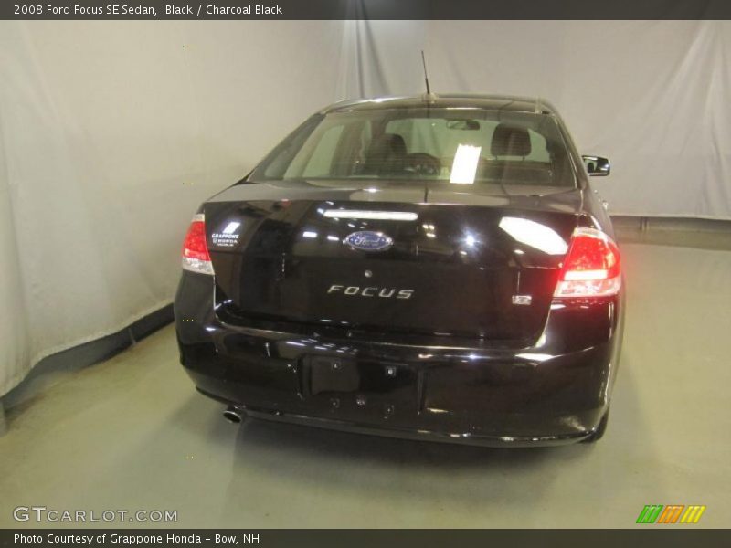 Black / Charcoal Black 2008 Ford Focus SE Sedan