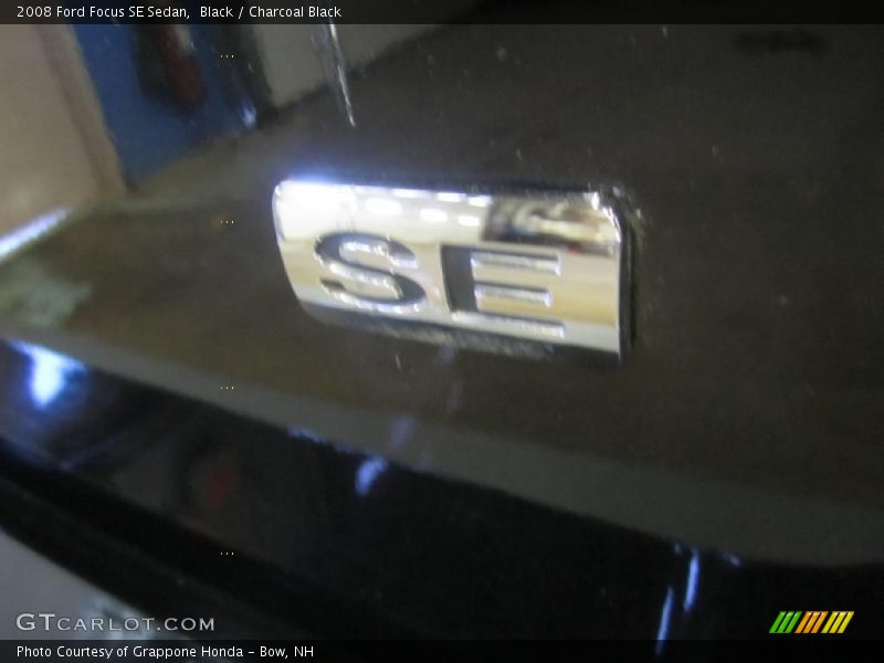 Black / Charcoal Black 2008 Ford Focus SE Sedan