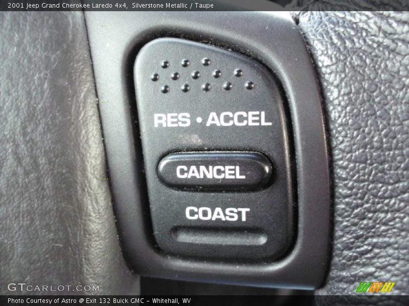 Silverstone Metallic / Taupe 2001 Jeep Grand Cherokee Laredo 4x4