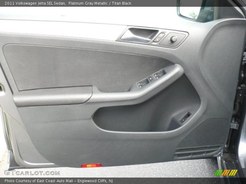 Platinum Gray Metallic / Titan Black 2011 Volkswagen Jetta SEL Sedan