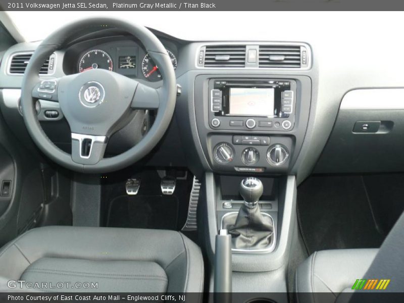 Platinum Gray Metallic / Titan Black 2011 Volkswagen Jetta SEL Sedan