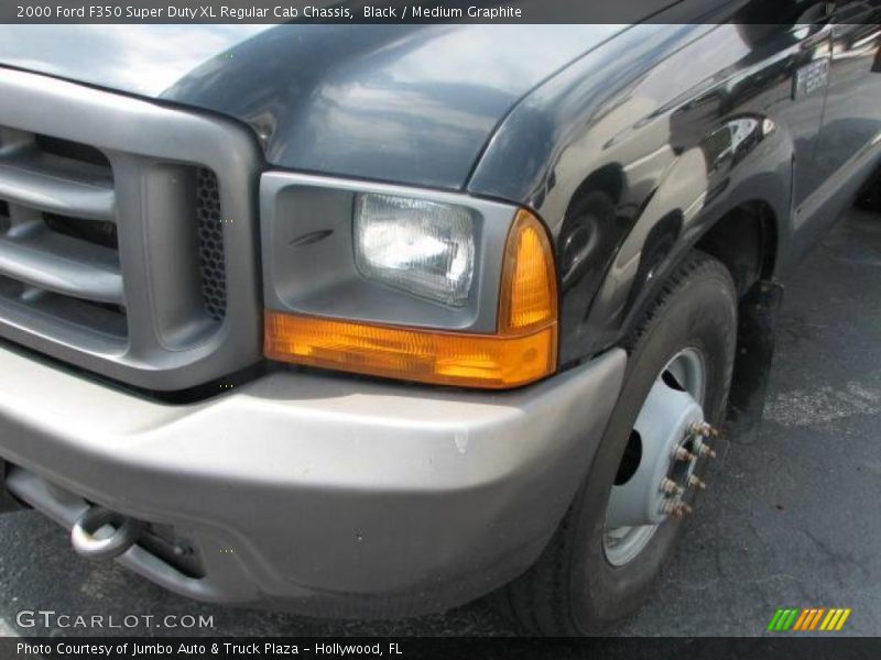 Black / Medium Graphite 2000 Ford F350 Super Duty XL Regular Cab Chassis