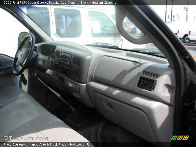Black / Medium Graphite 2000 Ford F350 Super Duty XL Regular Cab Chassis