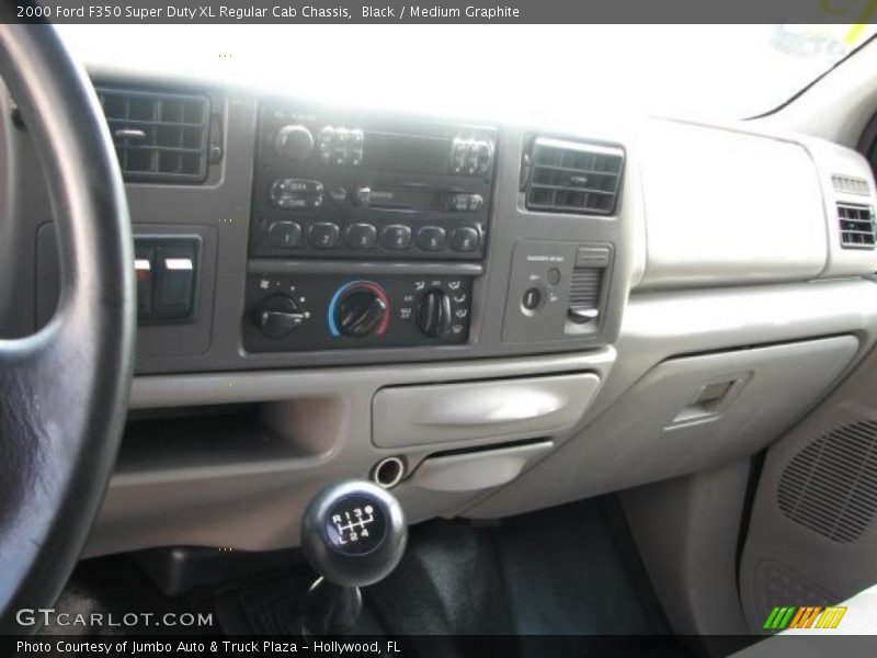 Black / Medium Graphite 2000 Ford F350 Super Duty XL Regular Cab Chassis