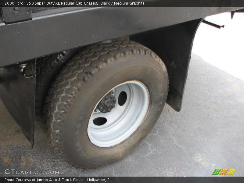 Black / Medium Graphite 2000 Ford F350 Super Duty XL Regular Cab Chassis