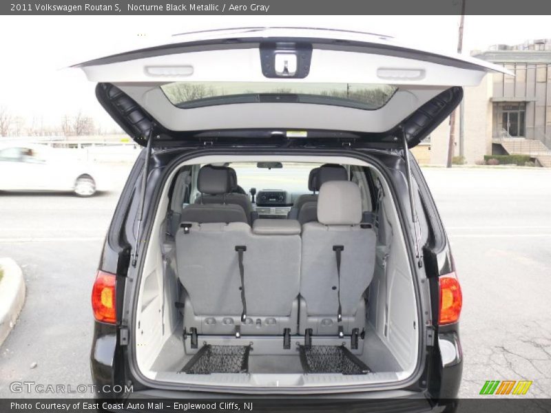  2011 Routan S Trunk