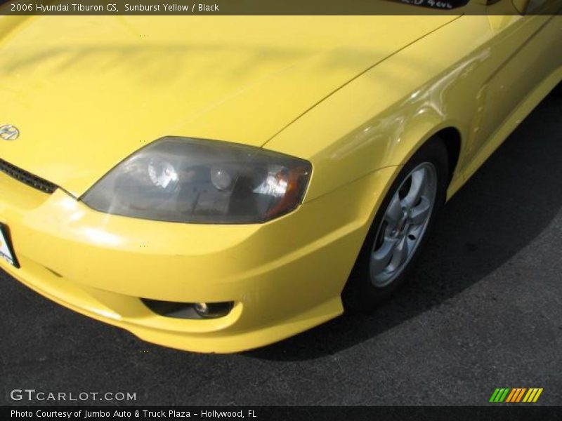 Sunburst Yellow / Black 2006 Hyundai Tiburon GS
