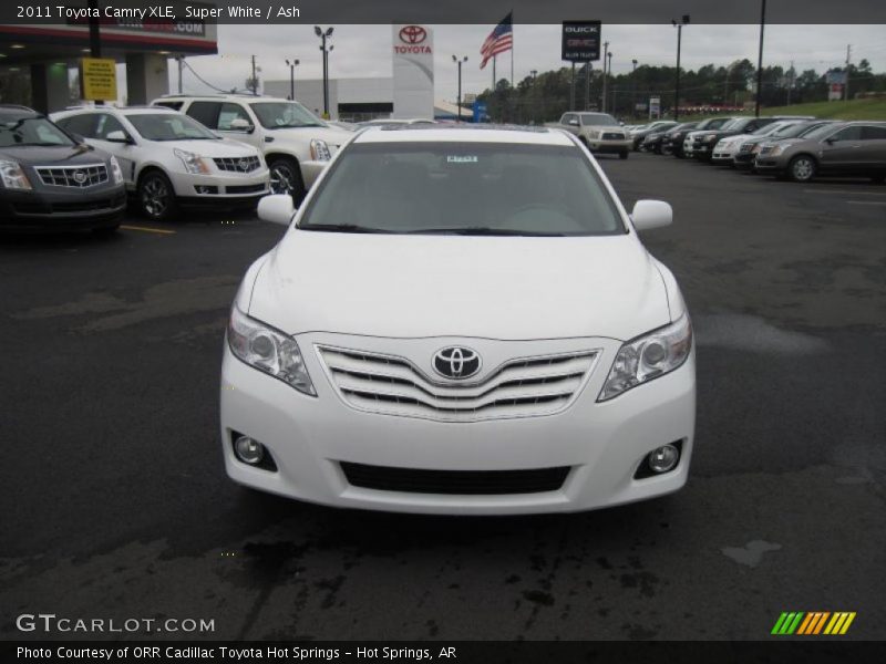 Super White / Ash 2011 Toyota Camry XLE