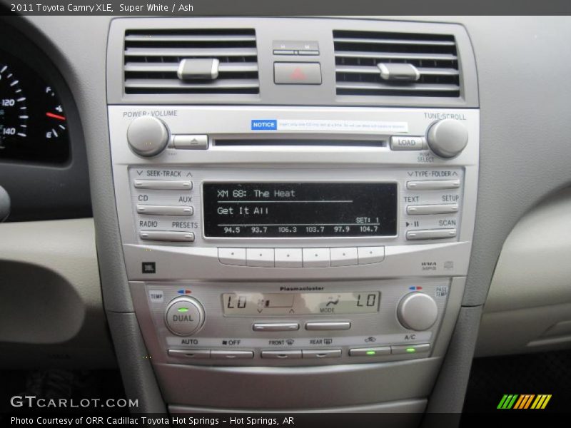 Super White / Ash 2011 Toyota Camry XLE