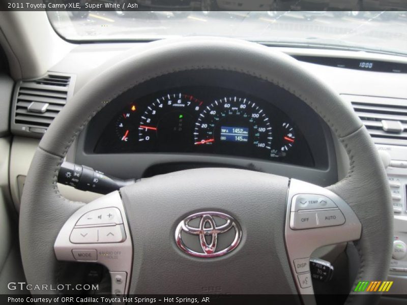 Super White / Ash 2011 Toyota Camry XLE