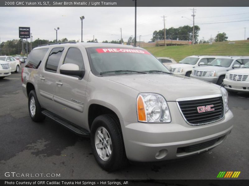 Front 3/4 View of 2008 Yukon XL SLT