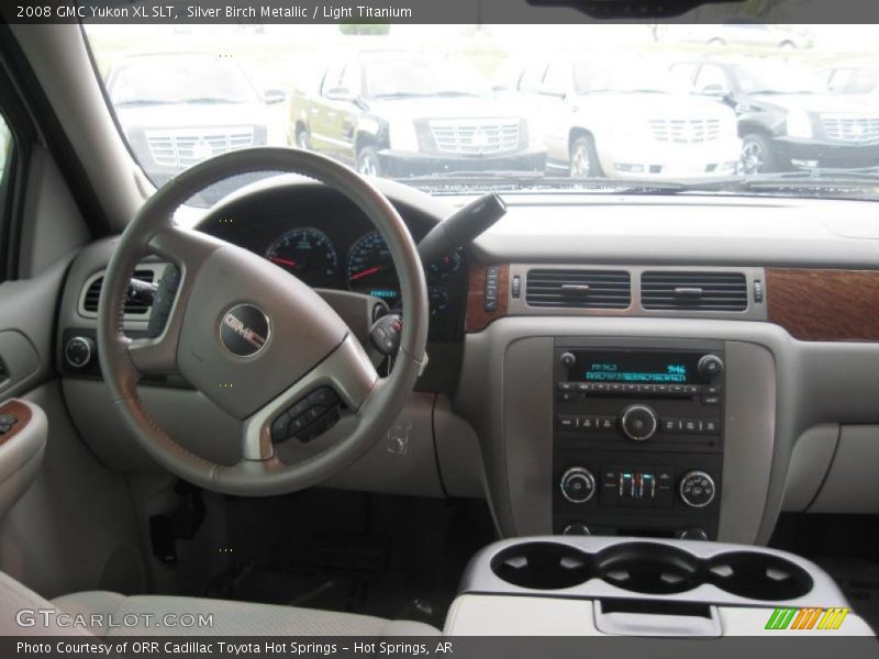 Dashboard of 2008 Yukon XL SLT