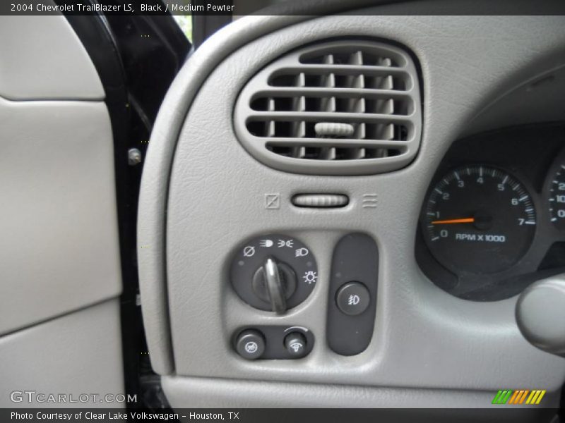Black / Medium Pewter 2004 Chevrolet TrailBlazer LS