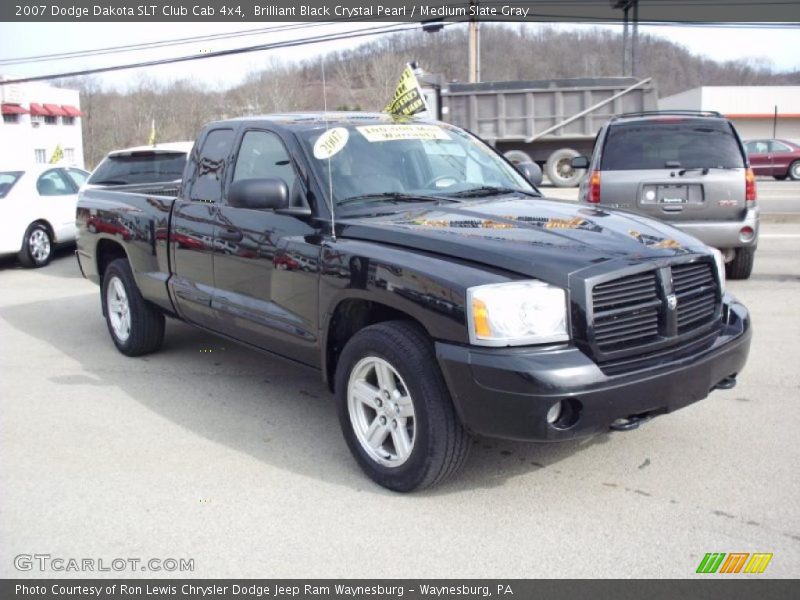 Front 3/4 View of 2007 Dakota SLT Club Cab 4x4