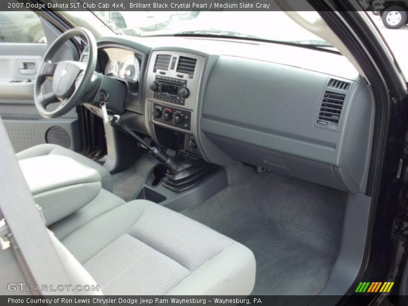 Brilliant Black Crystal Pearl / Medium Slate Gray 2007 Dodge Dakota SLT Club Cab 4x4