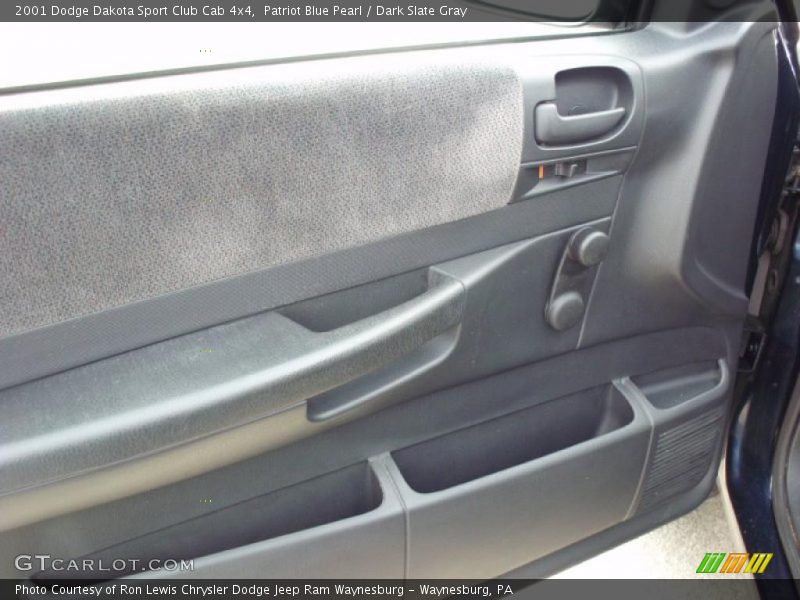 Patriot Blue Pearl / Dark Slate Gray 2001 Dodge Dakota Sport Club Cab 4x4