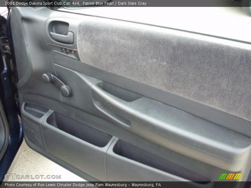 Patriot Blue Pearl / Dark Slate Gray 2001 Dodge Dakota Sport Club Cab 4x4