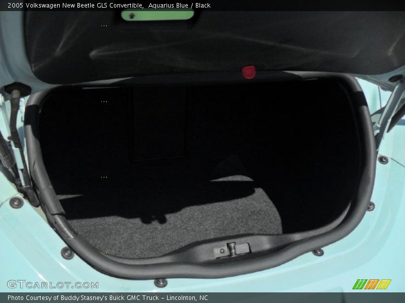 Aquarius Blue / Black 2005 Volkswagen New Beetle GLS Convertible