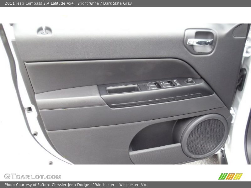 Bright White / Dark Slate Gray 2011 Jeep Compass 2.4 Latitude 4x4