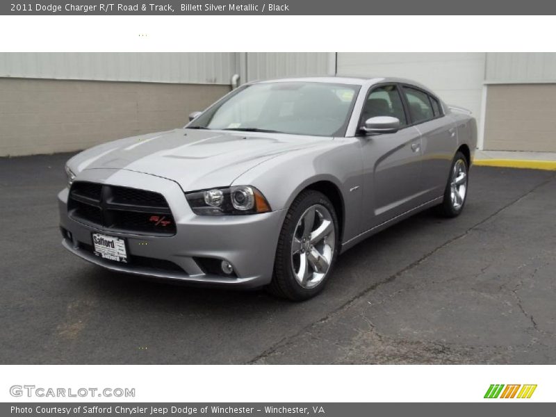 Front 3/4 View of 2011 Charger R/T Road & Track