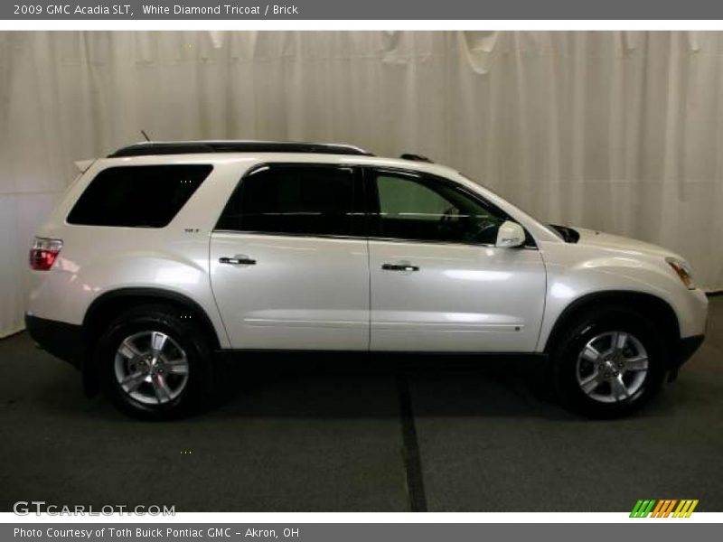 White Diamond Tricoat / Brick 2009 GMC Acadia SLT