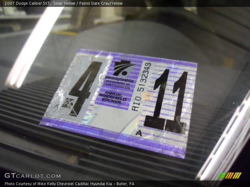 Solar Yellow / Pastel Slate Gray/Yellow 2007 Dodge Caliber SXT