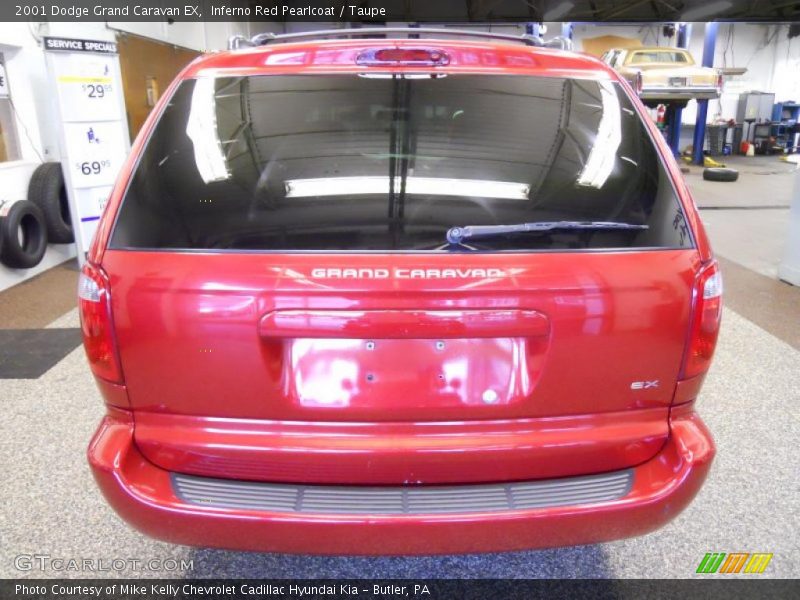 Inferno Red Pearlcoat / Taupe 2001 Dodge Grand Caravan EX