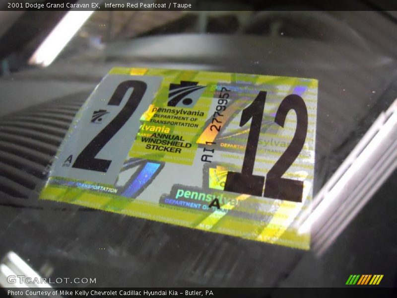 Inferno Red Pearlcoat / Taupe 2001 Dodge Grand Caravan EX