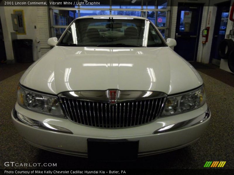 Vibrant White / Light Graphite 2001 Lincoln Continental