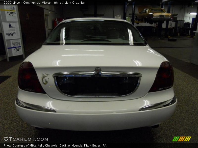 Vibrant White / Light Graphite 2001 Lincoln Continental