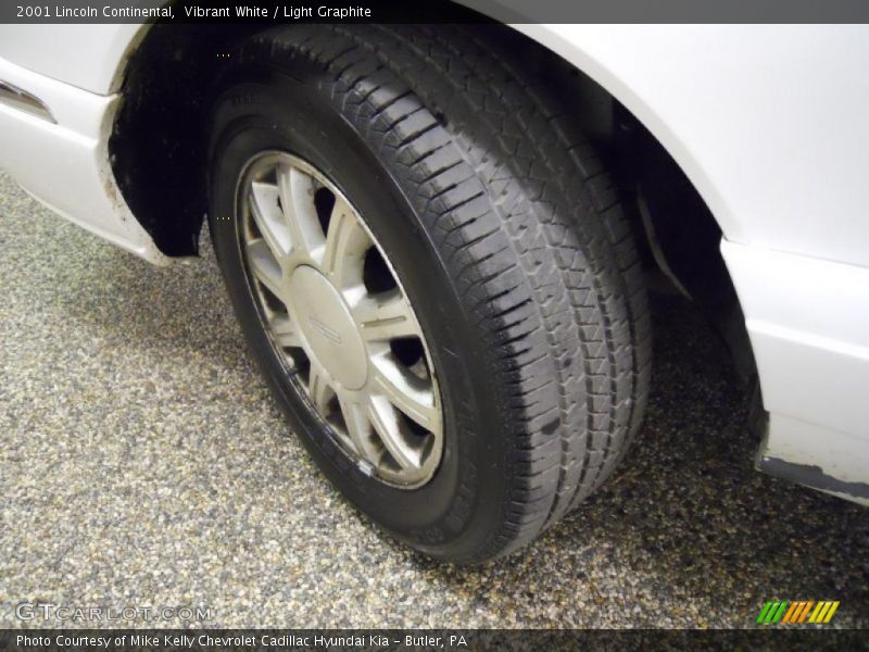 Vibrant White / Light Graphite 2001 Lincoln Continental