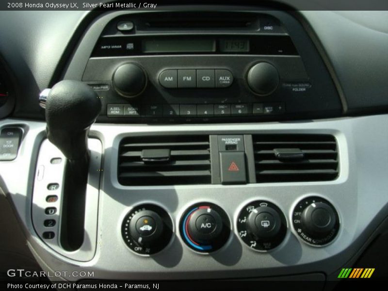 Silver Pearl Metallic / Gray 2008 Honda Odyssey LX