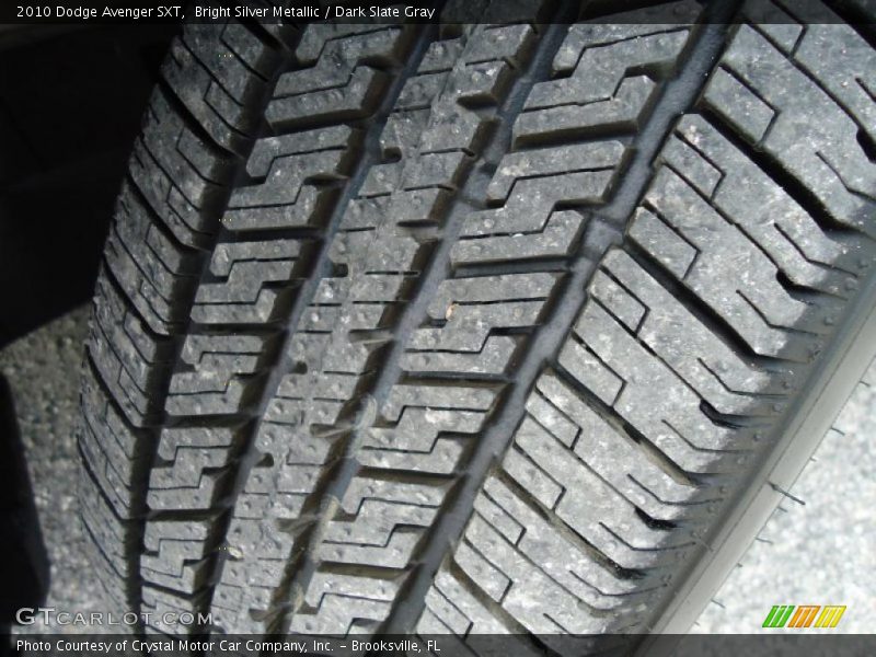 Bright Silver Metallic / Dark Slate Gray 2010 Dodge Avenger SXT
