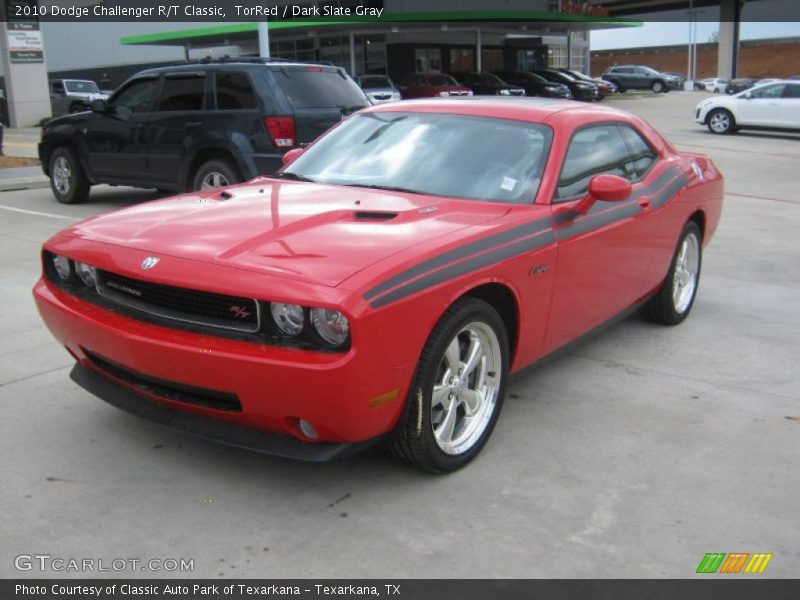 Front 3/4 View of 2010 Challenger R/T Classic