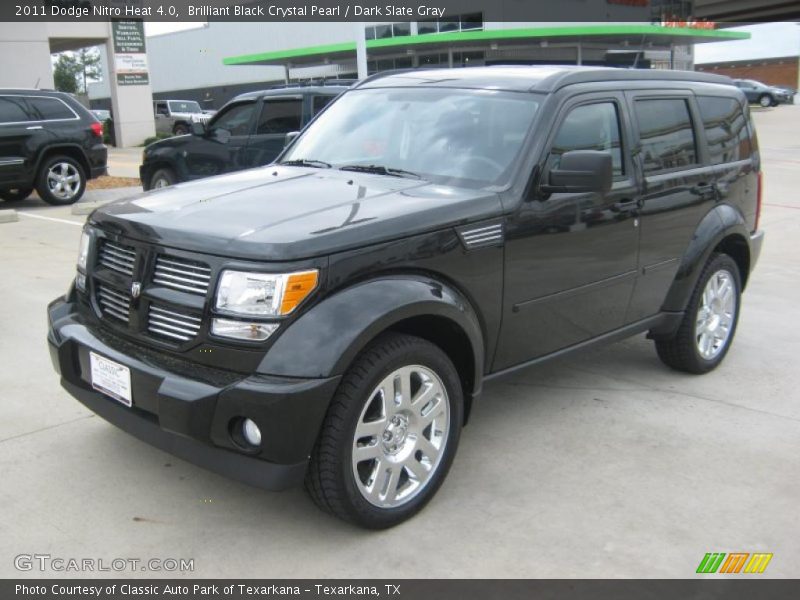 Front 3/4 View of 2011 Nitro Heat 4.0