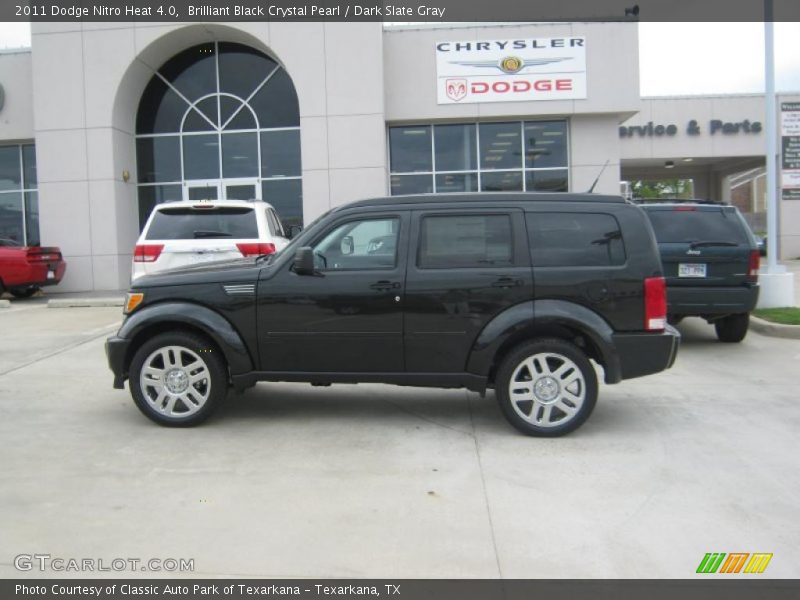 Brilliant Black Crystal Pearl / Dark Slate Gray 2011 Dodge Nitro Heat 4.0