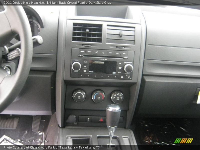 Brilliant Black Crystal Pearl / Dark Slate Gray 2011 Dodge Nitro Heat 4.0