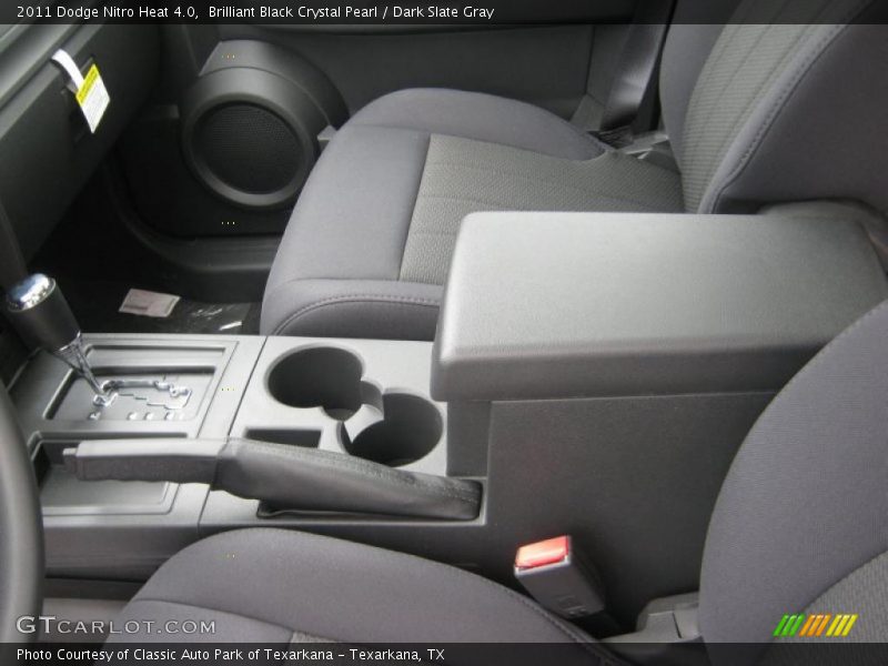 Brilliant Black Crystal Pearl / Dark Slate Gray 2011 Dodge Nitro Heat 4.0