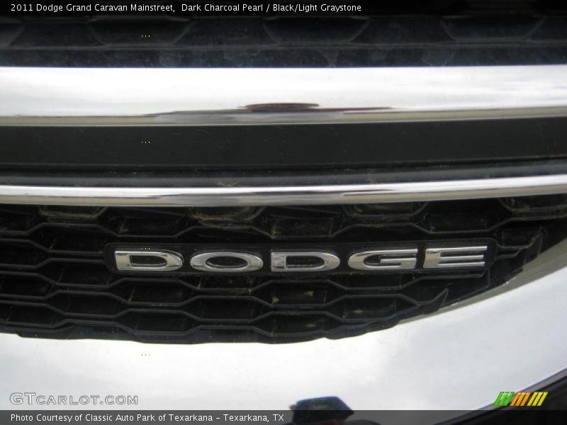 Dark Charcoal Pearl / Black/Light Graystone 2011 Dodge Grand Caravan Mainstreet