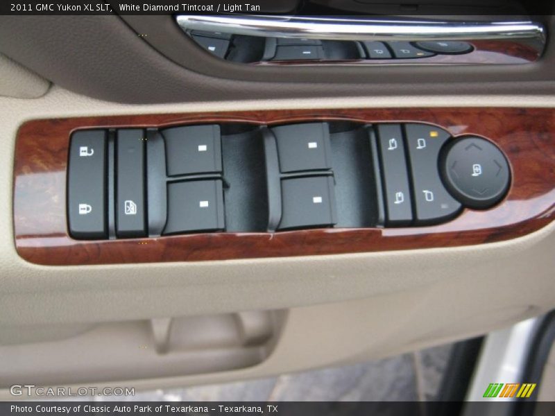 Controls of 2011 Yukon XL SLT