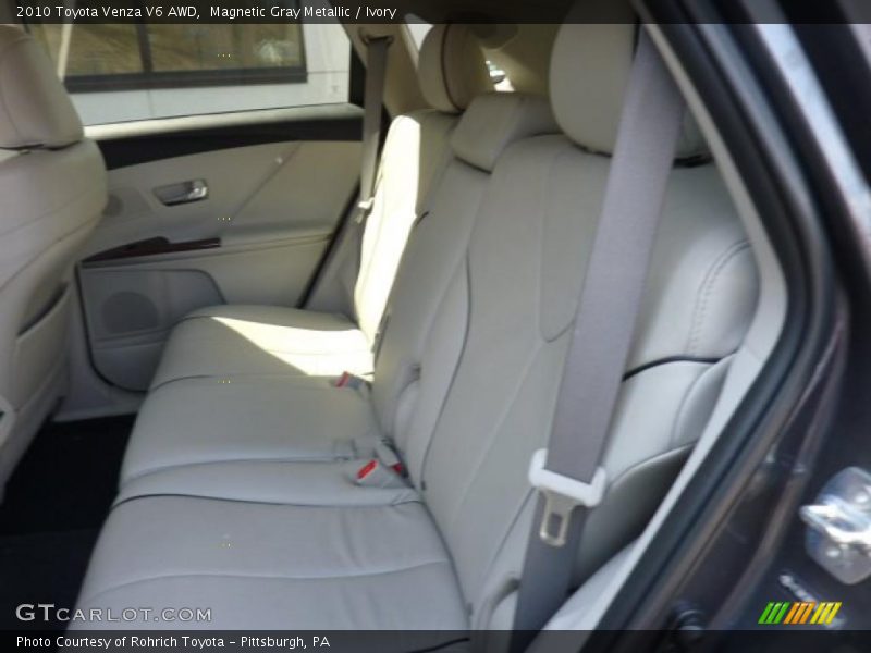 Magnetic Gray Metallic / Ivory 2010 Toyota Venza V6 AWD