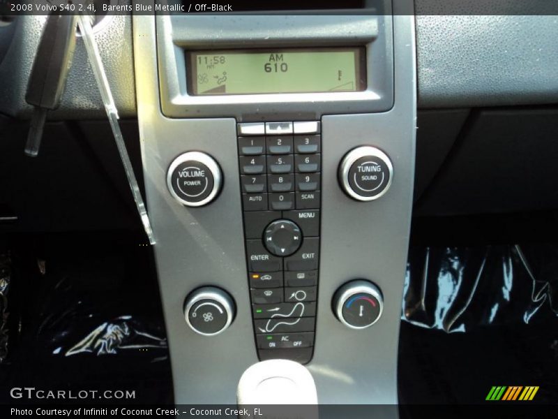 Barents Blue Metallic / Off-Black 2008 Volvo S40 2.4i