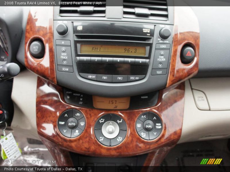 Controls of 2008 RAV4 Limited V6