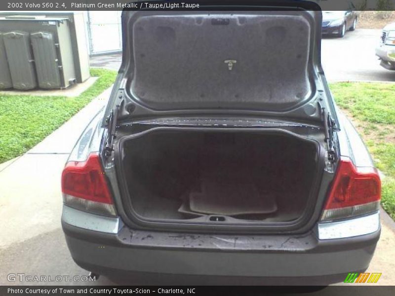 Platinum Green Metallic / Taupe/Light Taupe 2002 Volvo S60 2.4