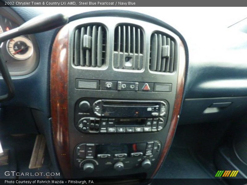 Controls of 2002 Town & Country LXi AWD