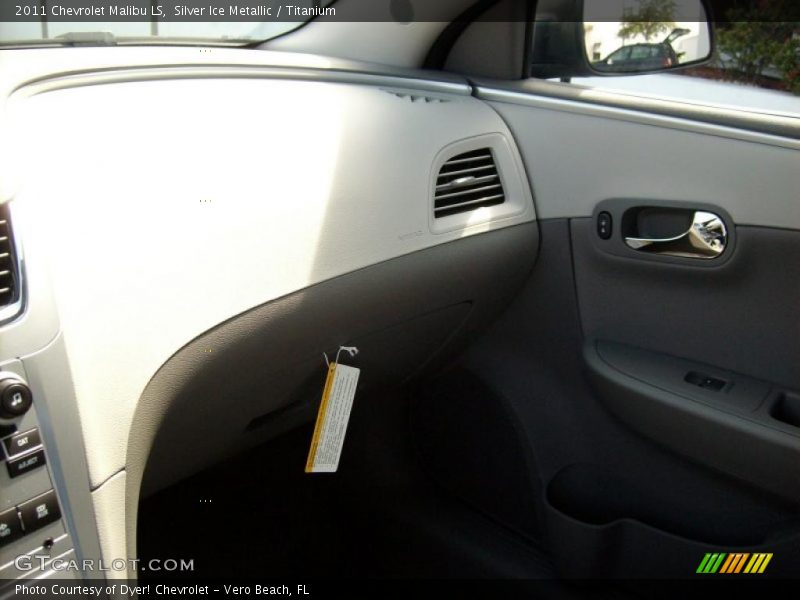 Silver Ice Metallic / Titanium 2011 Chevrolet Malibu LS