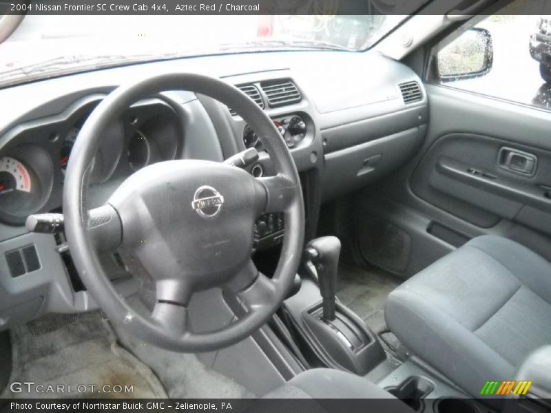  2004 Frontier SC Crew Cab 4x4 Charcoal Interior